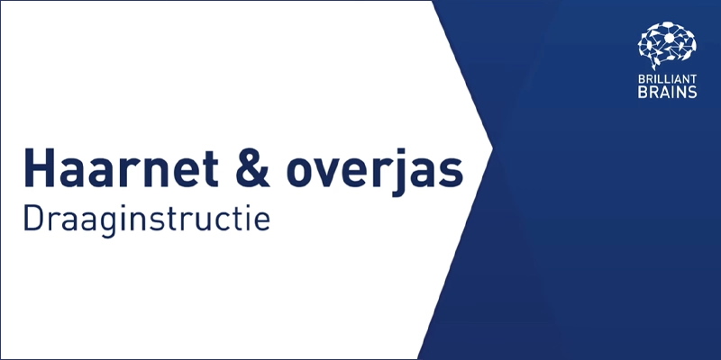 Hoe draag ik mijn haarnet en overjas correct?