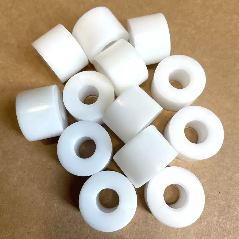 Entretoise POM Ø20/Ø10x15 mm blanche