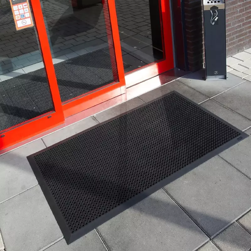 Notrax Oct-O-Flex Bevelled 599B ring mat 120x180 cm black