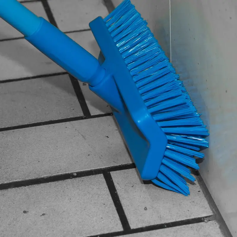 Vikan 70479 hoekschrobber medium 265 mm zwart