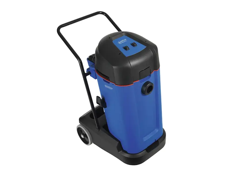 Nilfisk MAXXI II 75-2WD wet and dry vacuum cleaner