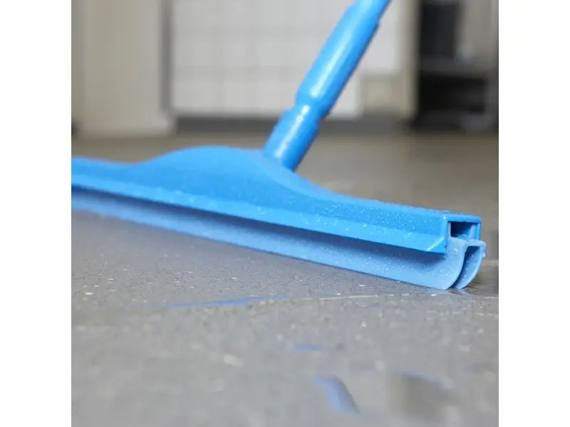 Vikan 77124 Floor squeegee with replaceable rubber 405 mm red