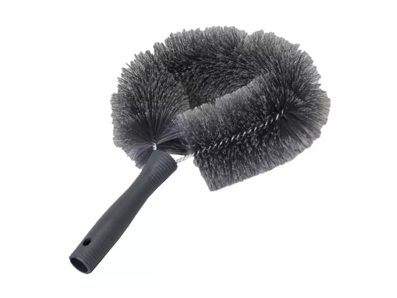 Cobweb brush with synthetic bristles