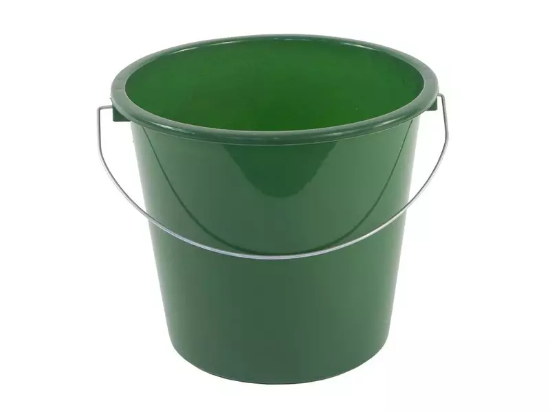 Seau en plastique vert de 5 l