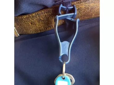 Pince de sécurité détectable par clip de ceinture bleu