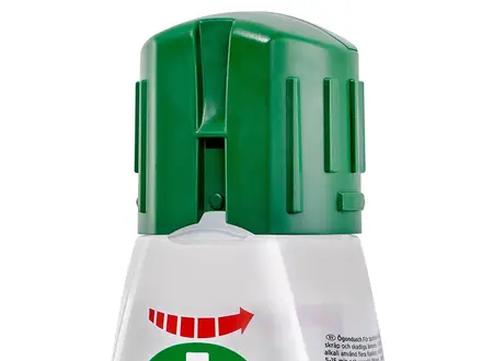 Cederroth 7221 eye wash in pocket-sized rinsing bottle sterile 235 ml