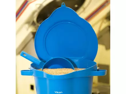 Vikan 56934 Lid for 20-liter capacity bucket, red